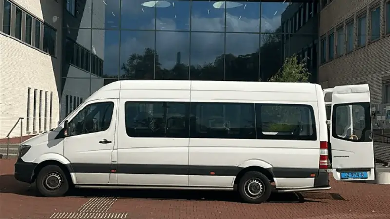 Rolstoelbus voor vervoer vanuit Zevenaar